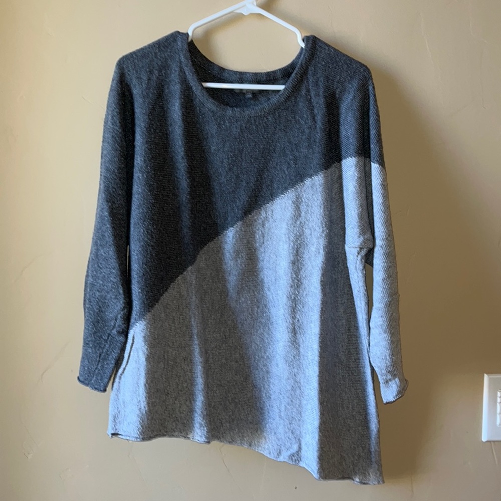 Soft, two toned, angled top